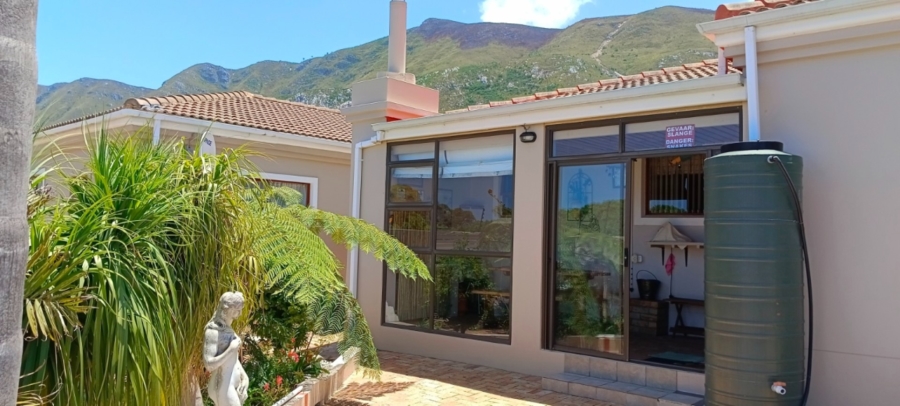 3 Bedroom Property for Sale in Chanteclair Western Cape